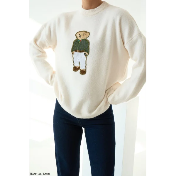 Ayı Desenli Beyaz Kazak