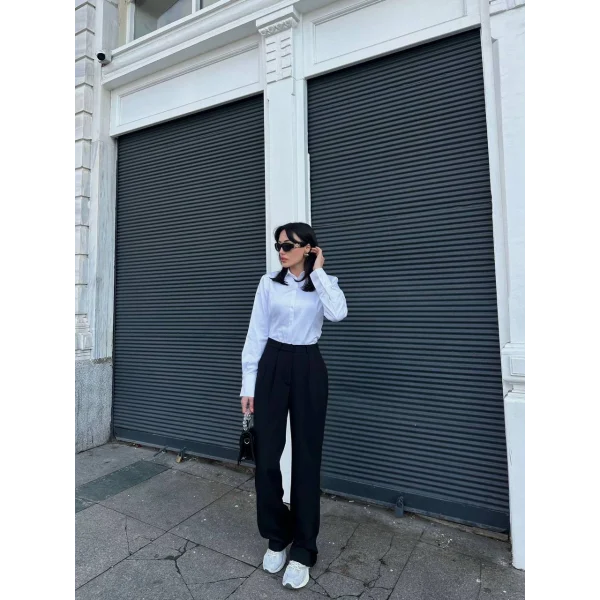 Dik Yaka Vatkalı Poplin Beyaz Gömlek