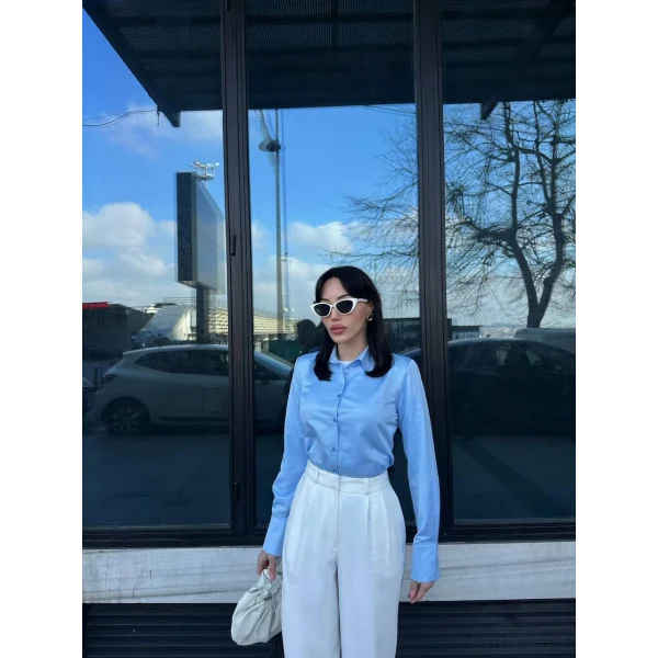 Dik Yaka Vatkalı Poplin Mavi Gömlek