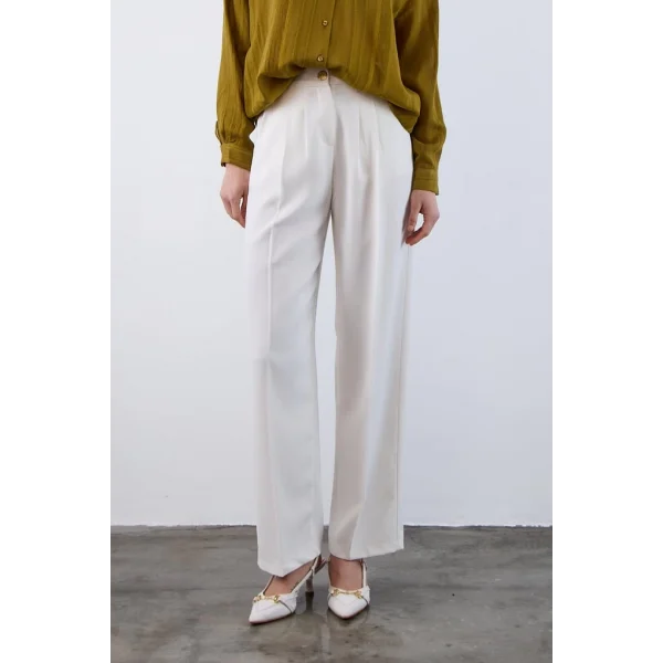 Gold Düğme Pileli Palazzo Pantolon-Beyaz