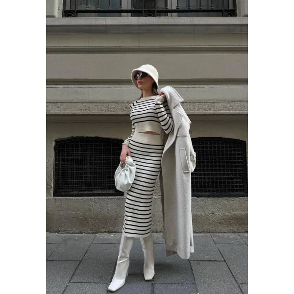 ÇİZGİLİ TRİKO ETEKLİ TAKIM