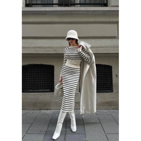 ÇİZGİLİ TRİKO ETEKLİ TAKIM