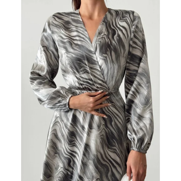 DESENLİ SATEN KRUVAZE ELBİSE SİYAH