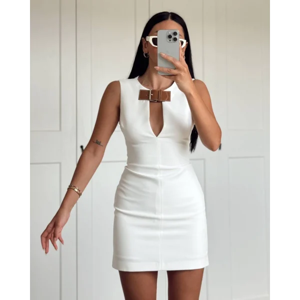 Kemer Aksesuarlı Dekolteli Mini Elbise Ekru