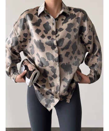 PARILTI BENEKLİ DESEN GÖMLEK VİZON