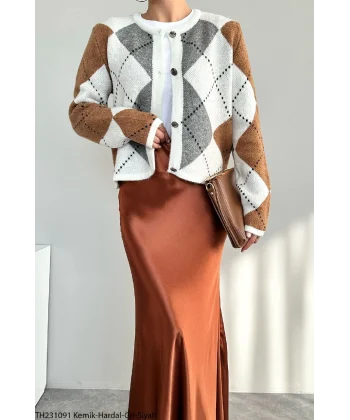 BAKLAVA DESEN KISA HIRKA EKRU