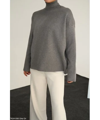 Yarım Balıkçı Yaka Gri Triko Kazak