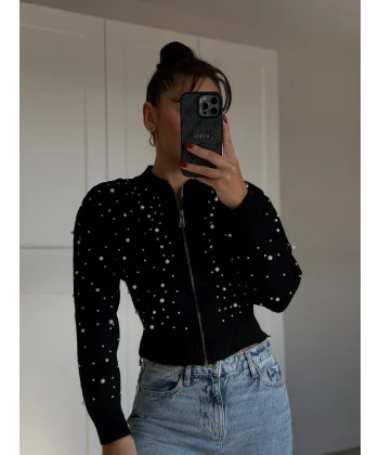 Siyah Ters Dikiş İnci Detaylı Hırka
