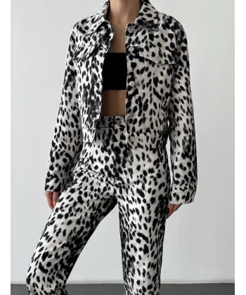 Leopar Desenli Gömlek Yaka Kısa Ceket Siyah