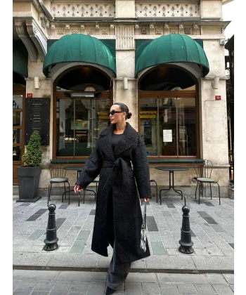 Bağlamalı Tüy Dokulu Yün Kaban-Siyah