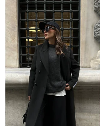 DÜĞMELİ YÜN KARIŞIMLI SİYAH KABAN