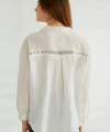 ROBİN İŞLEMELİ KETEN GÖMLEK EKRU