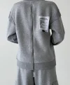 Sırtı Fermuar Detaylı Baskılı Sweatshirt Gri
