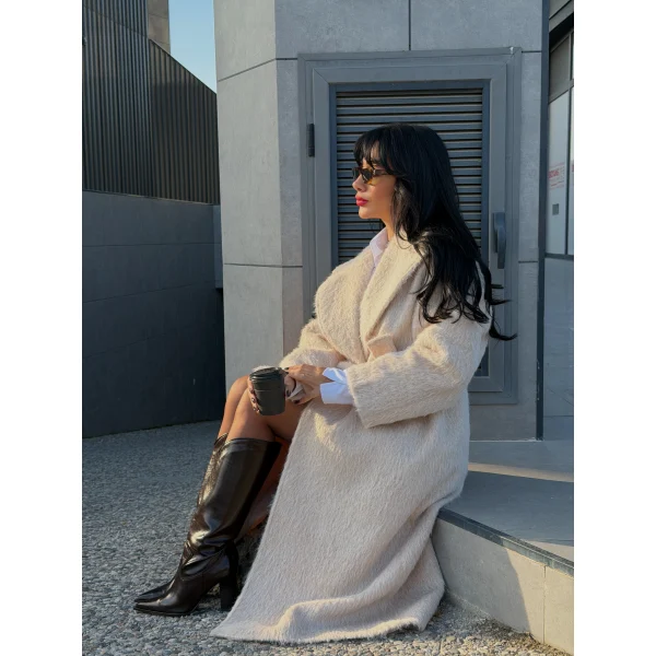 Bağlamalı Tüy Dokulu Yün Kaban-Bej