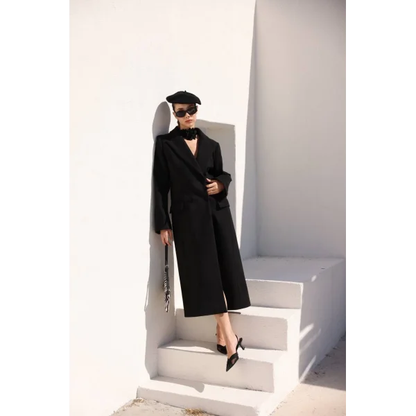 YIRTMAÇLI DÜĞMELİ SİYAH YÜN KABAN