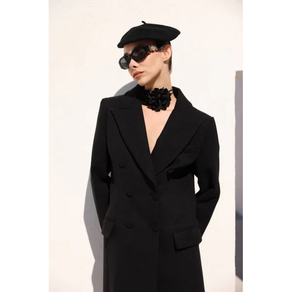 YIRTMAÇLI DÜĞMELİ SİYAH YÜN KABAN