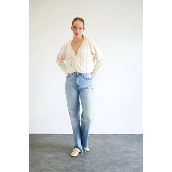 DÜĞMELİ TRİKO EKRU HIRKA