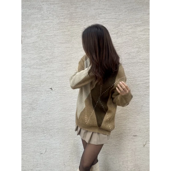 KAHVERENGİ TABA BAKLAVA DESENLİ KAZAK