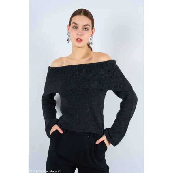 DEGAJE YAKA ANTRASİT TRİKO KAZAK