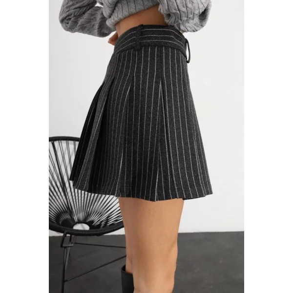 ÇİZGİLİ PİLİSELİ KAŞE MİNİ ETEK SİYAH