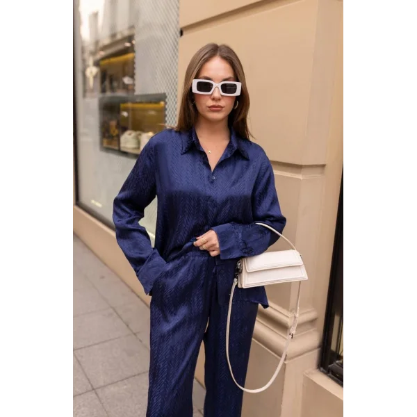 DESENLİ SATEN GÖMLEK PANTOLON TAKIM LACİVERT