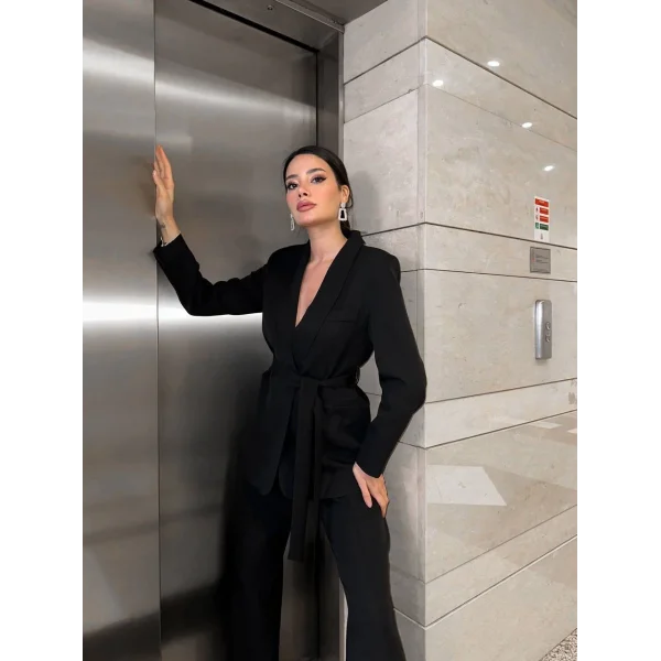 SİYAH KUŞAKLI CEKET PANTOLON TAKIM