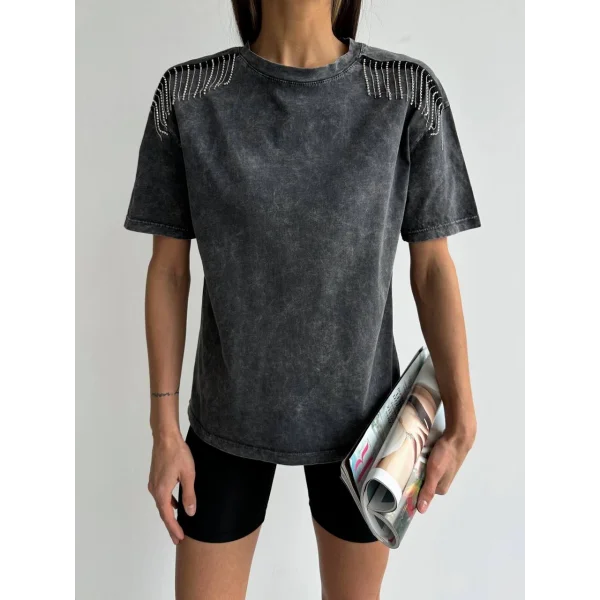 OMUZ TAŞLI ANTRASİT TİŞÖRT