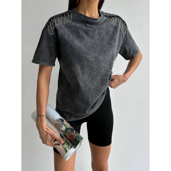 OMUZ TAŞLI ANTRASİT TİŞÖRT