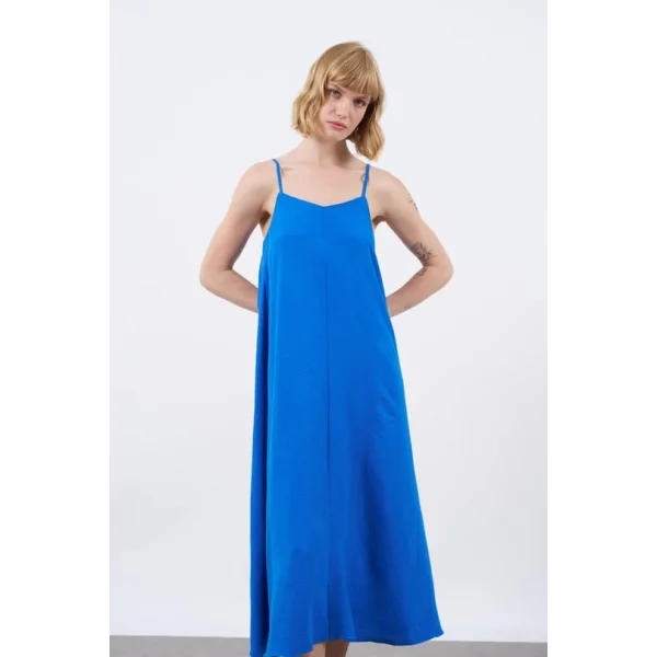 İNCE ASKILI UZUN KETEN ELBİSE SAKS MAVİ