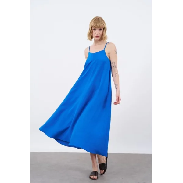 İNCE ASKILI UZUN KETEN ELBİSE SAKS MAVİ