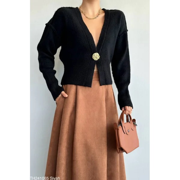 Ters Dikişli Tek Düğmeli Siyah Hırka