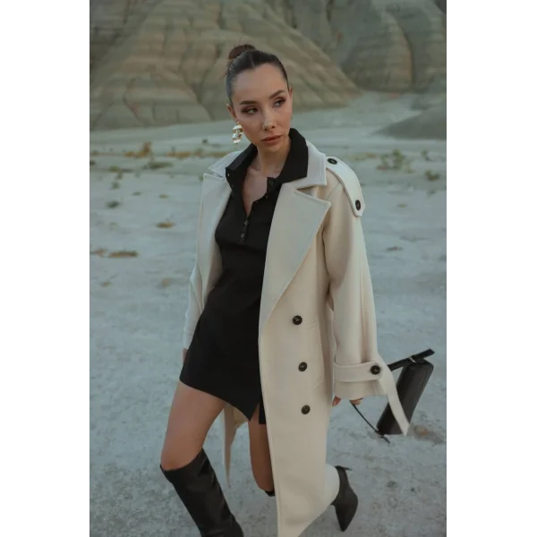 Apolet Detaylı Kuşaklı Bej Yün Kaban