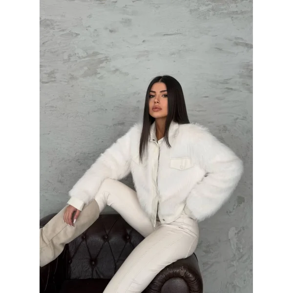 Deri Garnili Beyaz Kürk Ceket