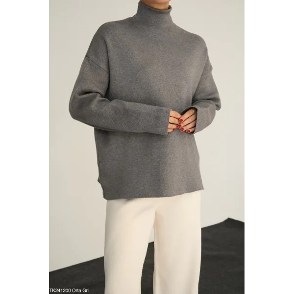 Yarım Balıkçı Yaka Gri Triko Kazak