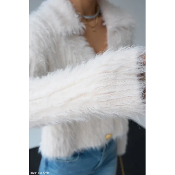 Premium Gold Düğmeli Tüylü Hırka