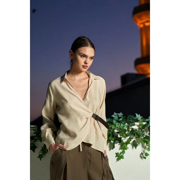 Kemer Detaylı Modal Kumaş Gömlek Bluz-Taş