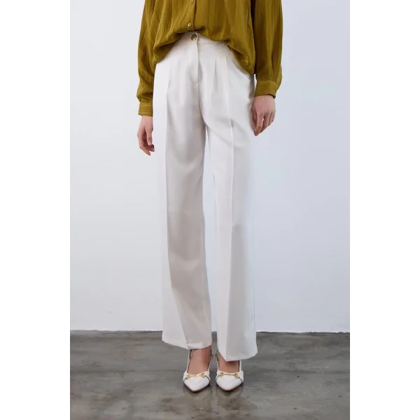 Gold Düğme Pileli Palazzo Pantolon-Beyaz