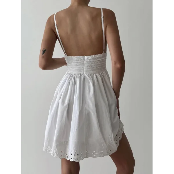 Kırışık Dokulu Brode Detaylı Askılı Mini Elbise Beyaz