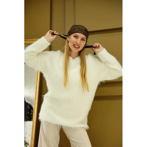 Mars Sakallı Uzun Kazak-Beyaz