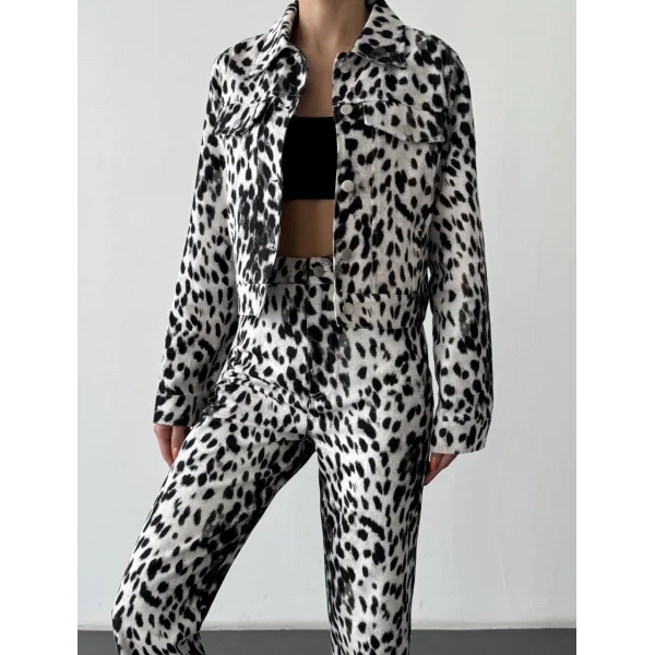 Leopar Desenli Gömlek Yaka Kısa Ceket Siyah