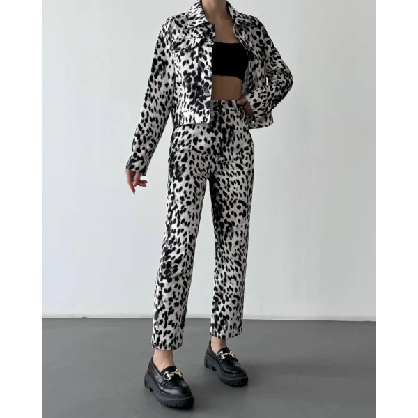 Leopar Desenli Gömlek Yaka Kısa Ceket Siyah