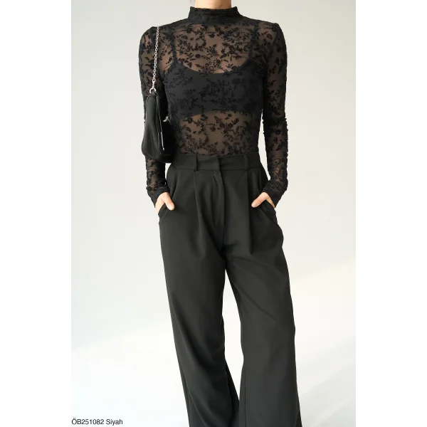 Çiçek Desenli Transparan Siyah Bluz