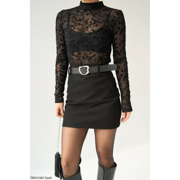 Çiçek Desenli Transparan Siyah Bluz