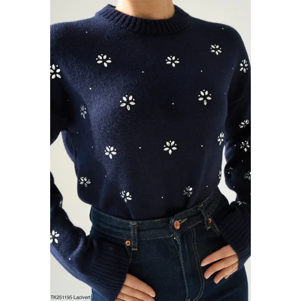 Çiçek Taşlı Triko Lacivert Kazak