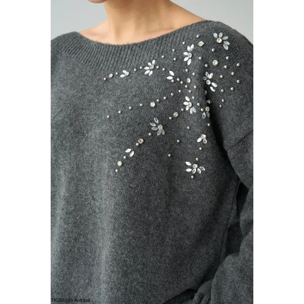 Omuzdan Taşlı Gri Kazak