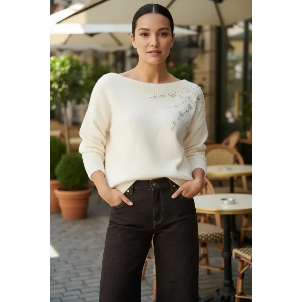 Omuzdan Taşlı Bej Kazak