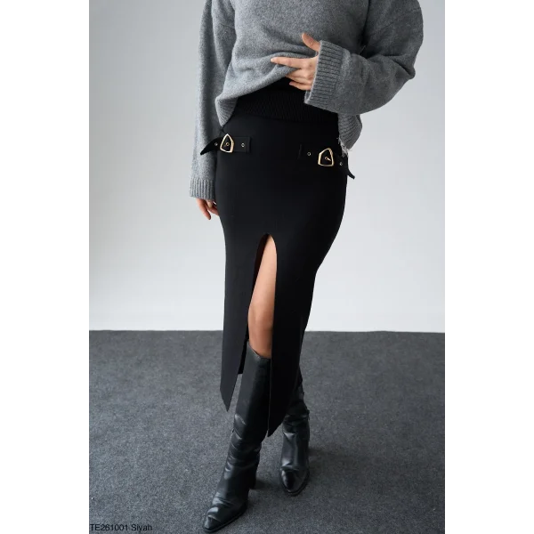 Toka Detaylı Yırtmaçlı Triko Siyah Etek