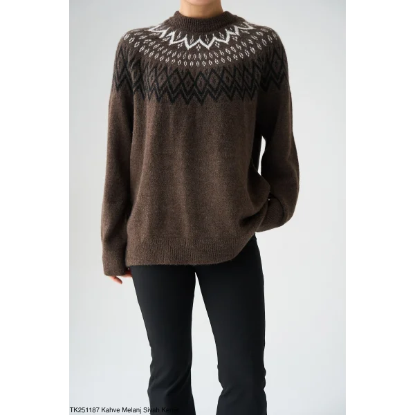 Desenli Kahverengi Kazak