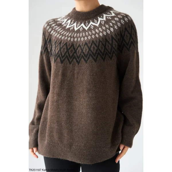 Desenli Kahverengi Kazak