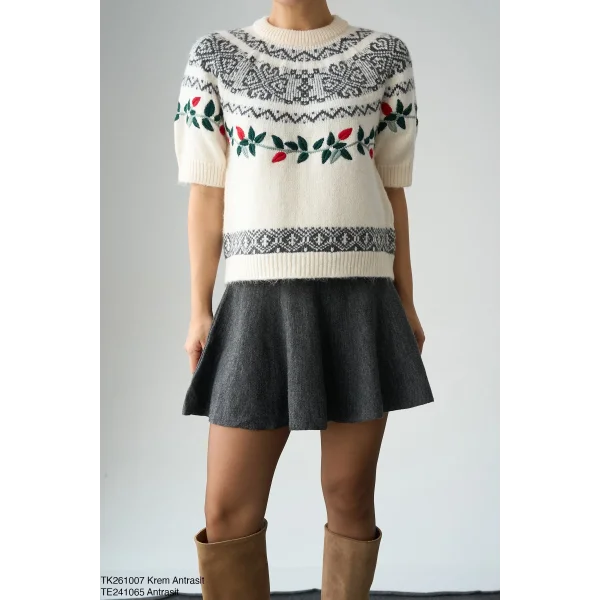 Desenli Kısa Kol Triko Kazak-Ekru